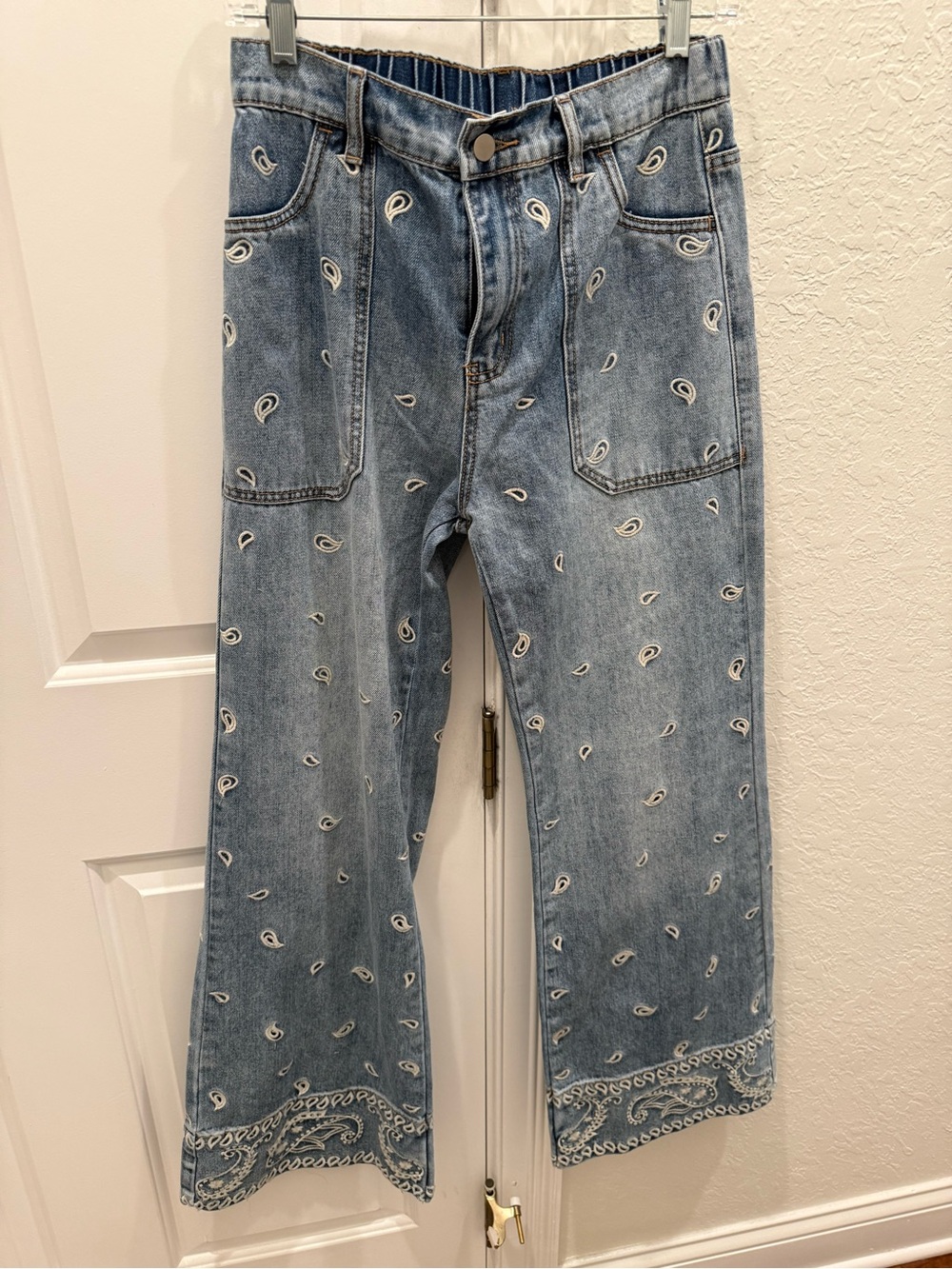 Oli & Hali Light Blue Paisley Embroidered Straight-Leg Jeans - Picture 3 of 16